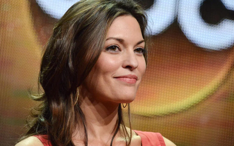 Alana De La Garza And Husband Michael Roberts Marriage, Kids, And Life Today